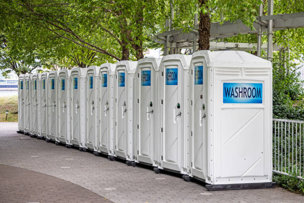 Best Porta potty rental near me  in Mattoon, IL
